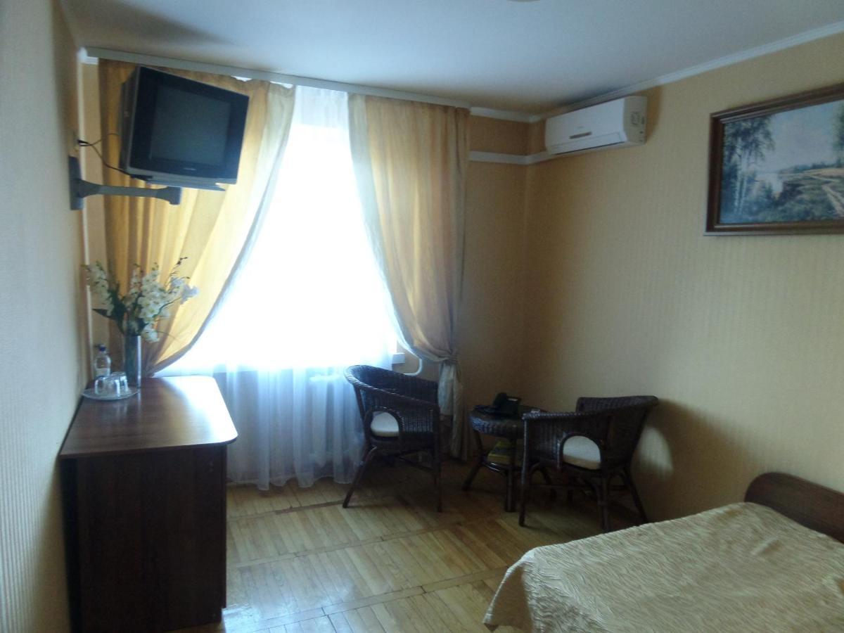 Hotel Tourist Rivne Kültér fotó