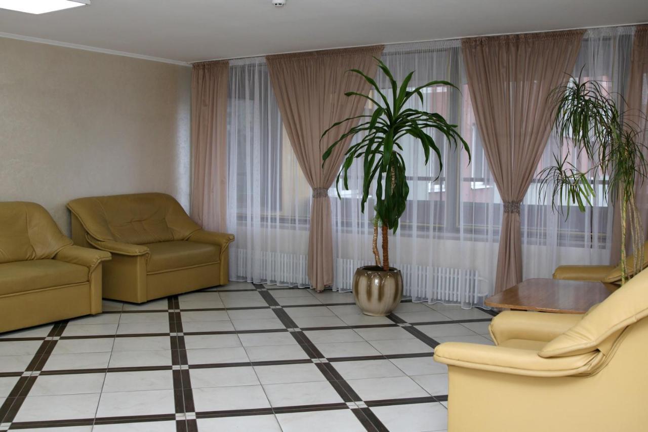 Hotel Tourist Rivne Kültér fotó