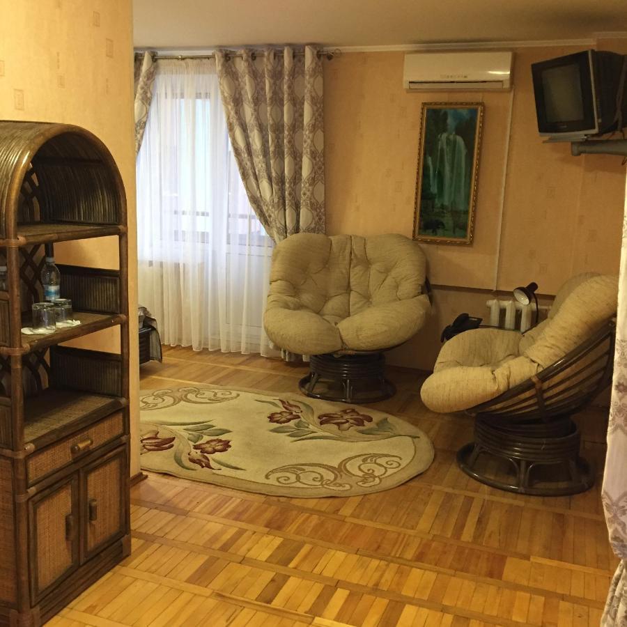 Hotel Tourist Rivne Kültér fotó