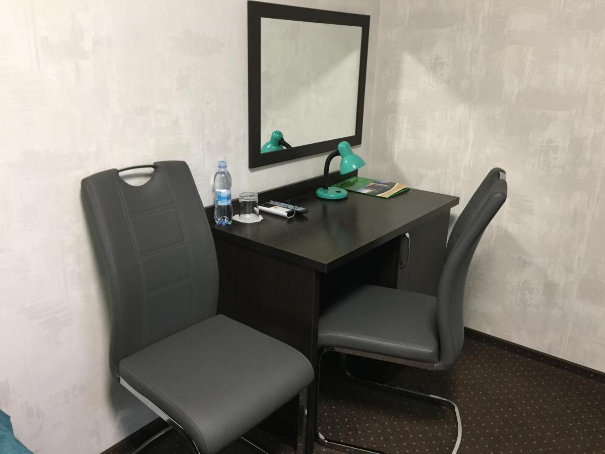 Hotel Tourist Rivne Kültér fotó