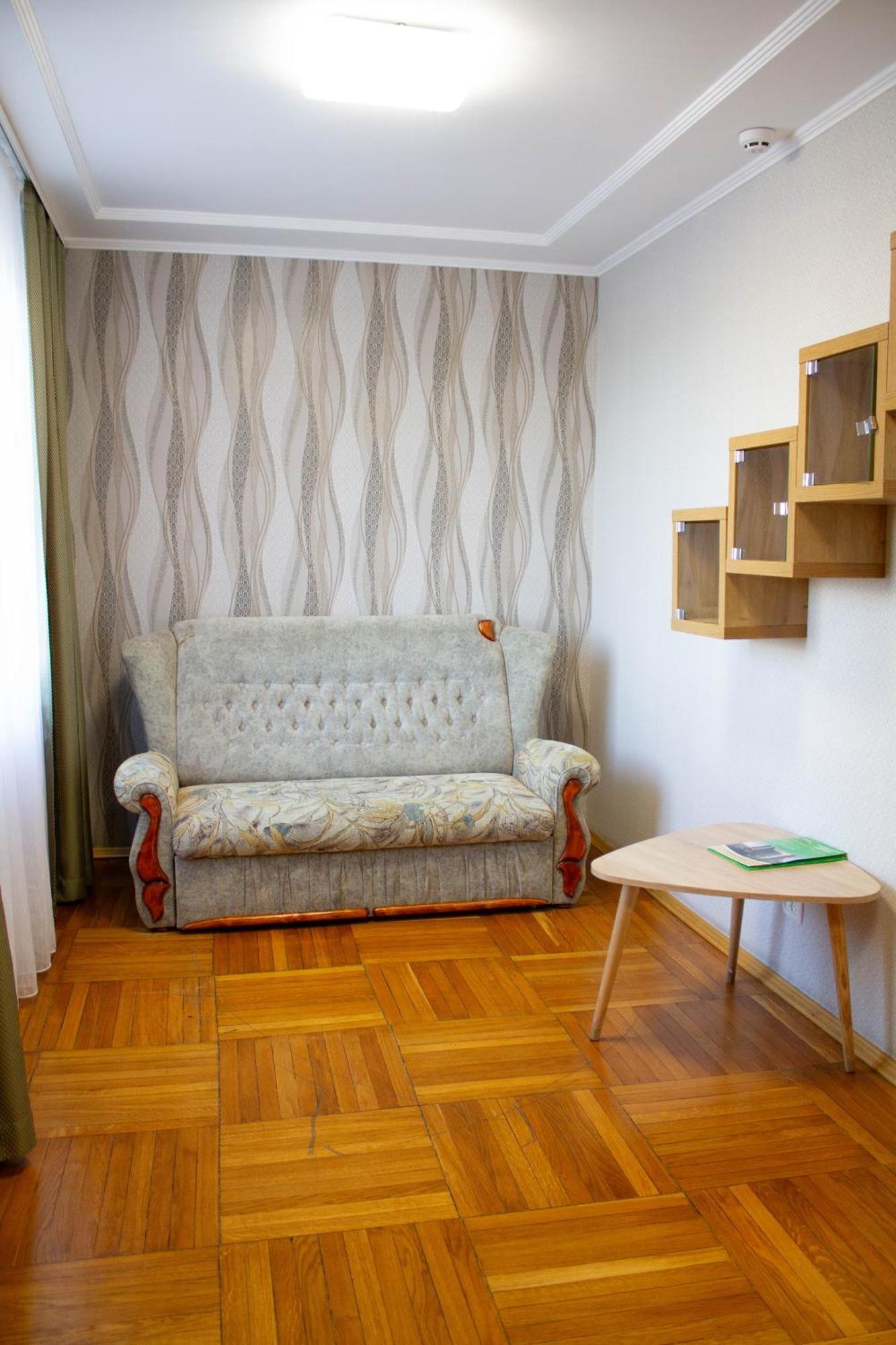 Hotel Tourist Rivne Kültér fotó
