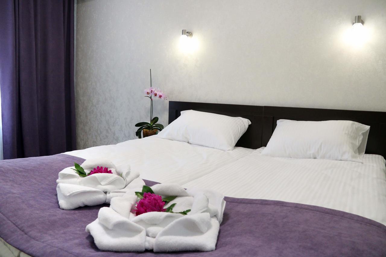 Hotel Tourist Rivne Kültér fotó
