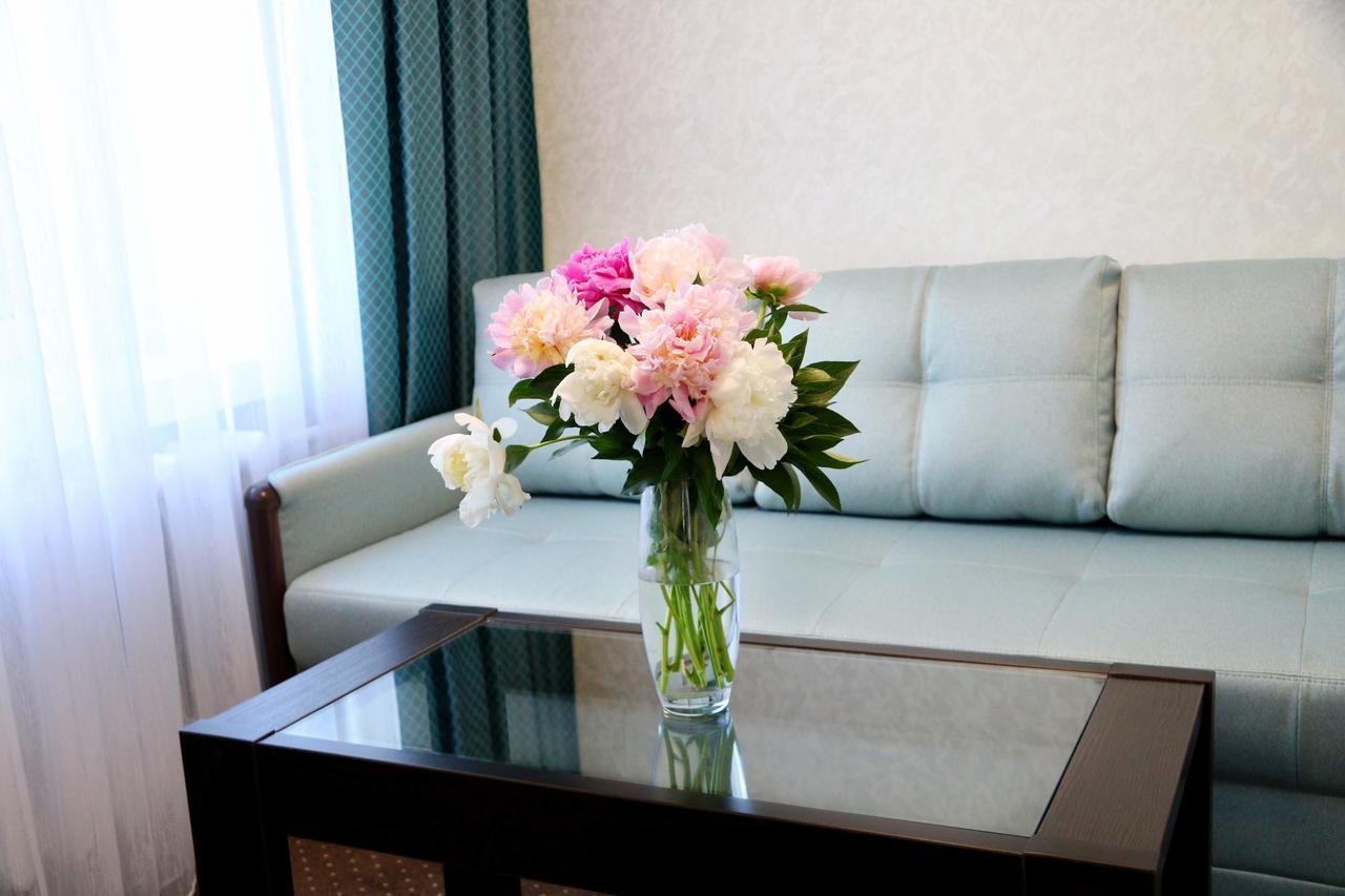 Hotel Tourist Rivne Kültér fotó