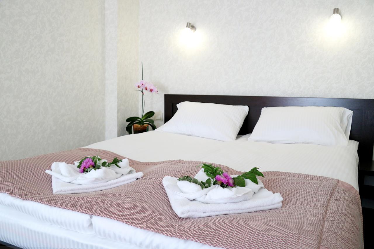 Hotel Tourist Rivne Kültér fotó