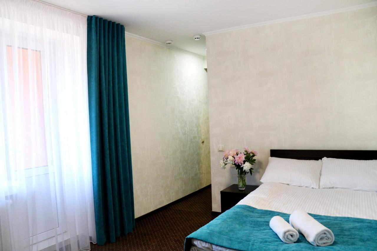 Hotel Tourist Rivne Kültér fotó